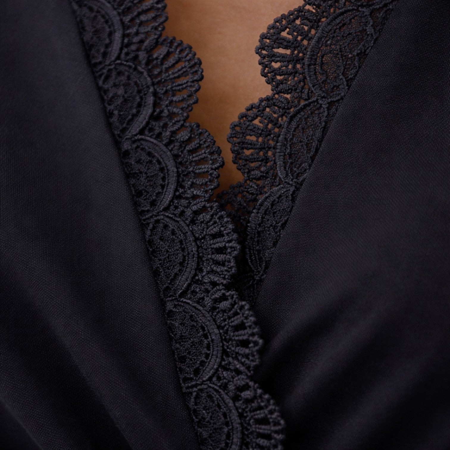 Felorro | Women’s Black Midi Dress Lace Sleeves Elegant Slim Fit
