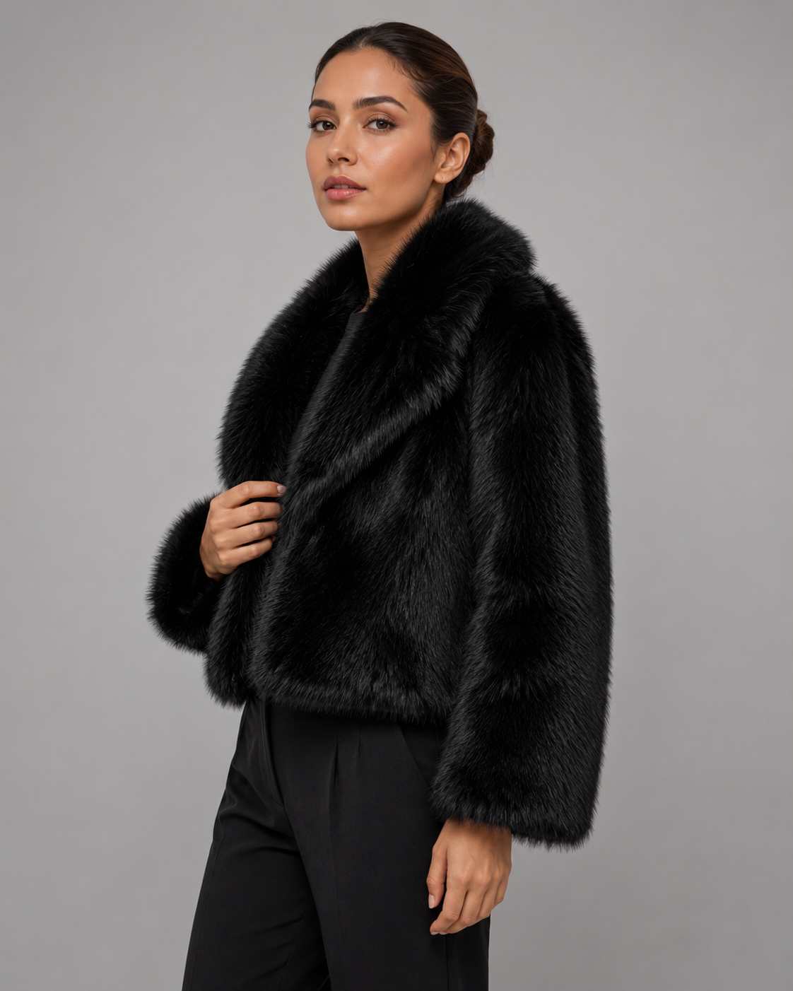 Women’s Faux Fur Cropped Jacket – Plush Winter Layer