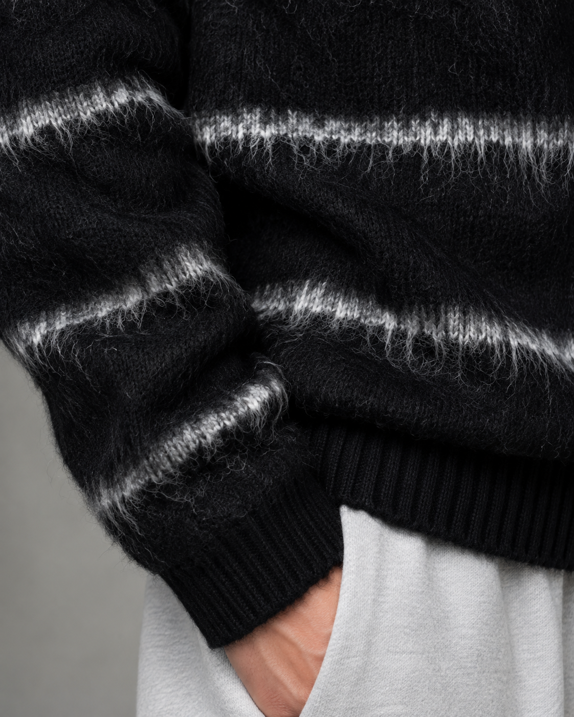 Men's Fuzzy Striped Knit Sweater - Relaxed Boxy Streetwear Fit