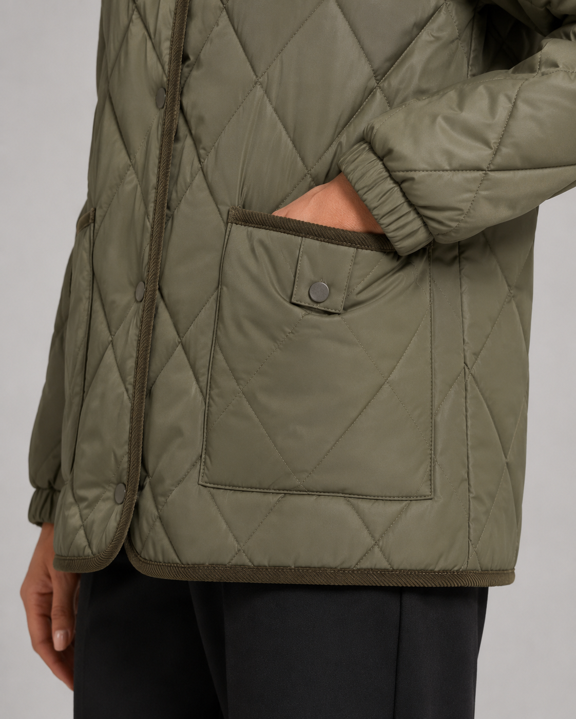 Women's Diamond Quilted Jacket with Corduroy Collar