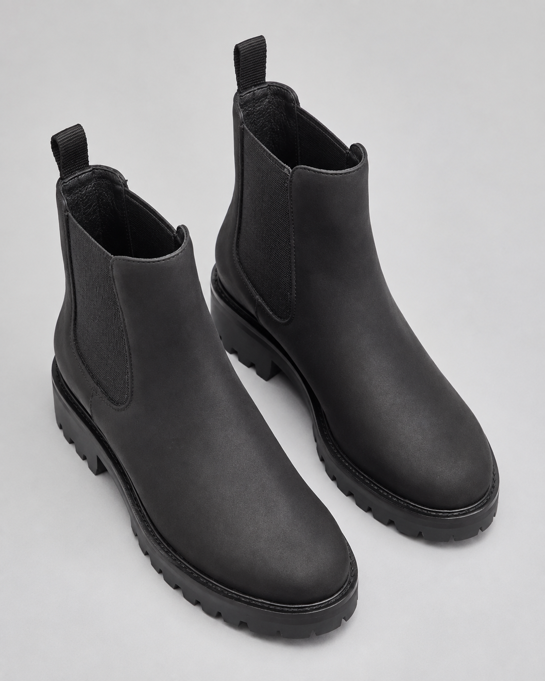 Women's Chelsea Boots - Suede-Look Chunky Lug Sole