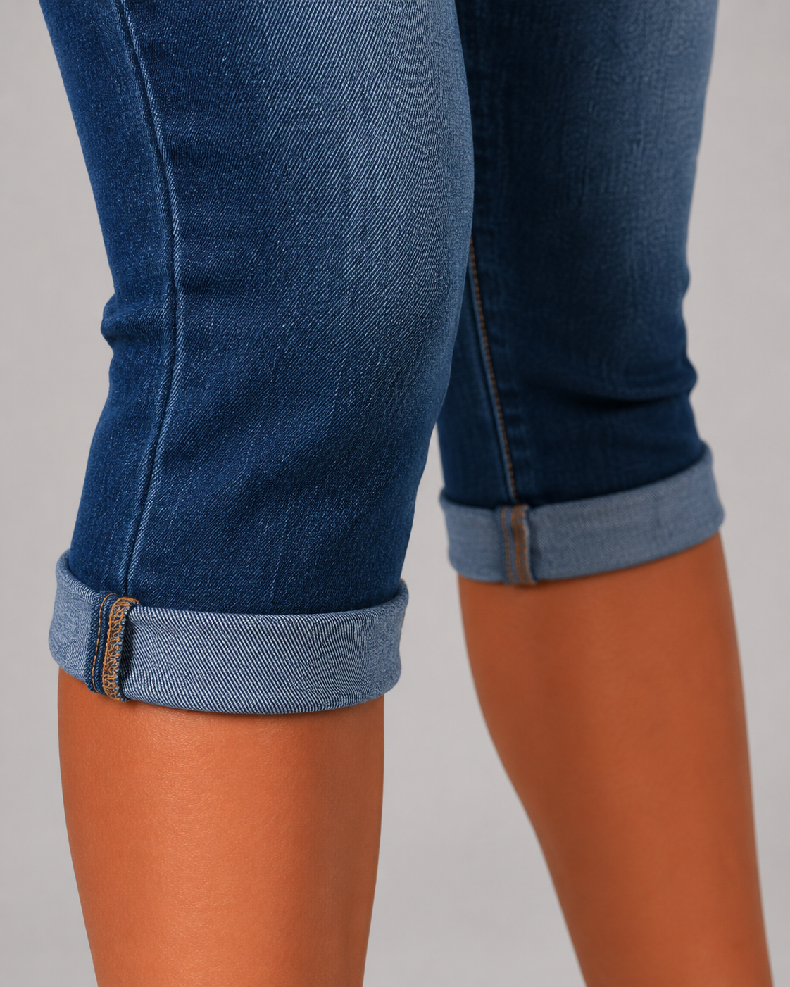 Women's Denim Capri Jeans - High Waist Cropped Fit