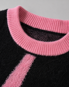 Women's Oversized Graphic Knit Sweater - Black Pink Heart Streetwear
