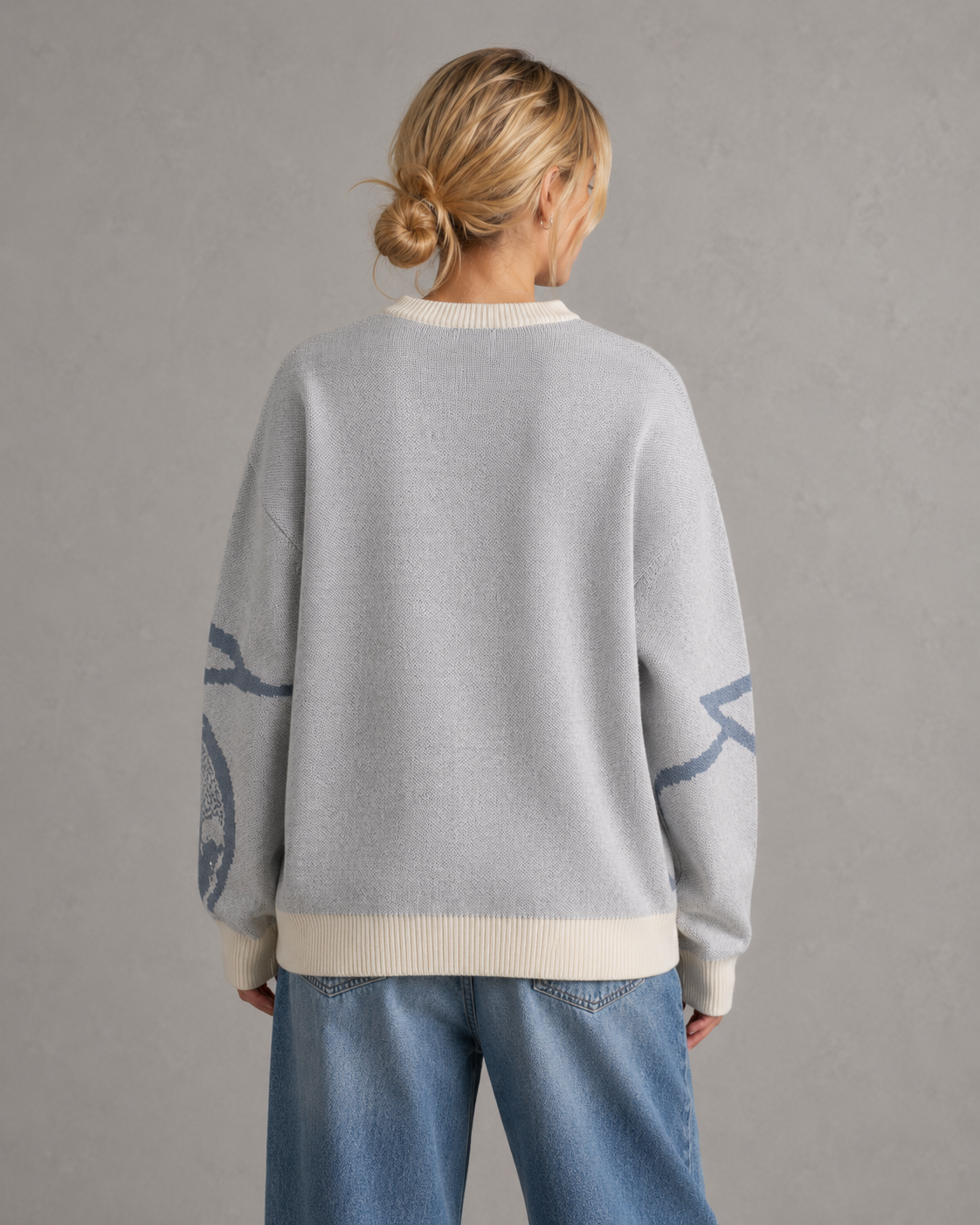 Women's Oversized Graphic Knit Sweater - Relaxed Streetwear Fit