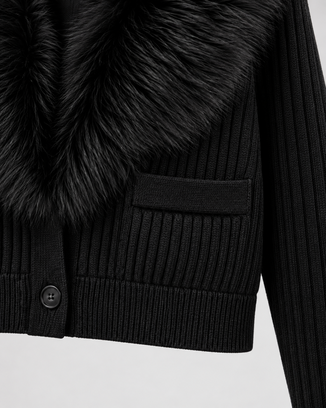Women's Ribbed Knit Cardigan - Plush Fur-Look Collar Cropped Fit