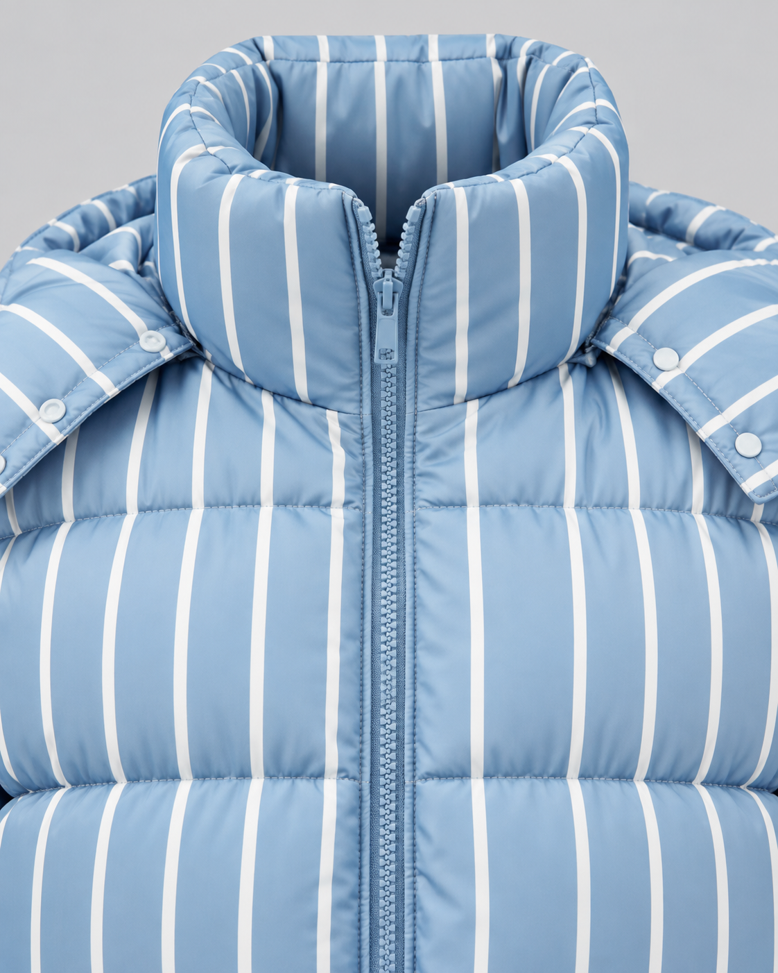 Women's Striped Hooded Puffer Jacket - Oversized Zip-Up Fit