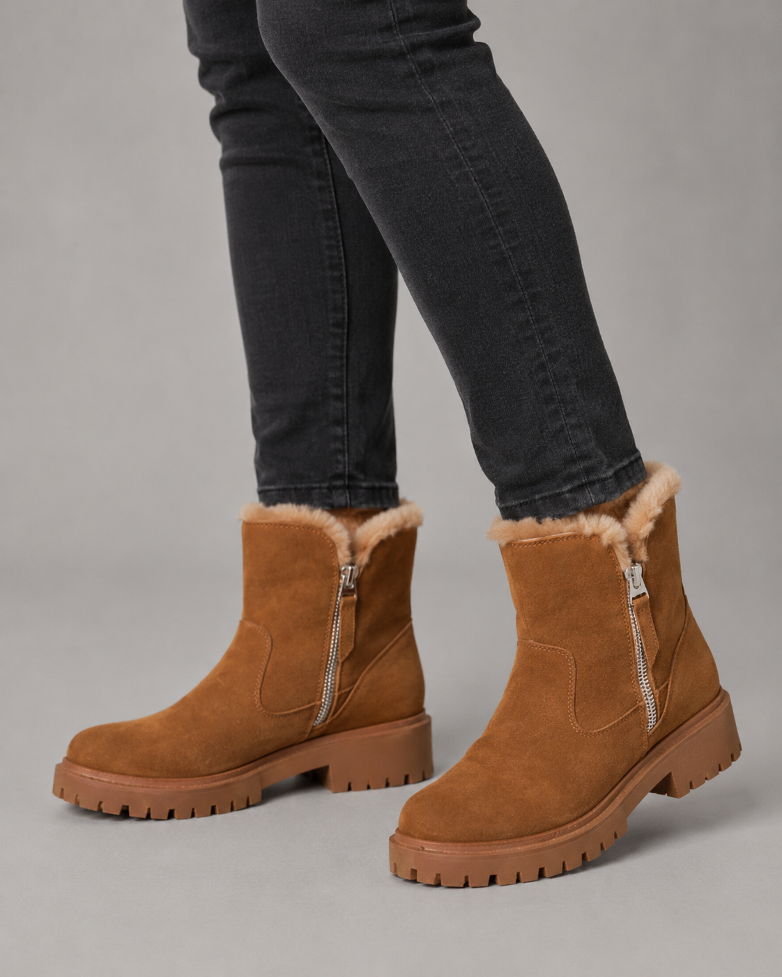 Women's Winter Ankle Boots - Faux Fur Lined Side Zip Lug Sole